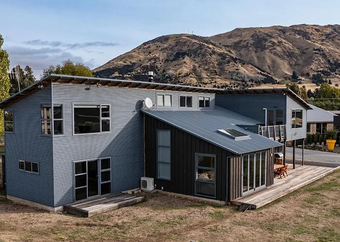 Group Escape In Sleeps 11 Bath & Views Vakantiehuis Wanaka