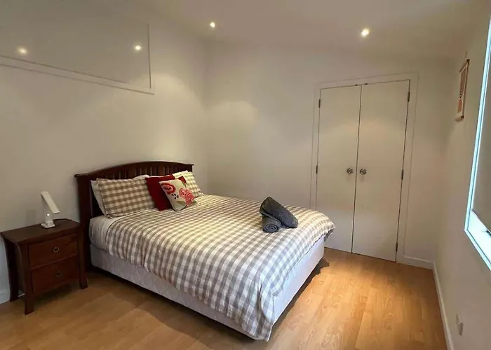 Vakantiehuis Group Escape In Sleeps 11 Bath & Views Wanaka