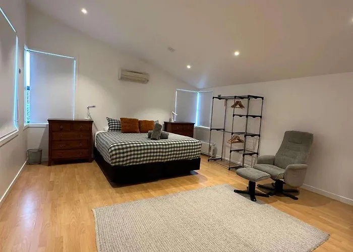 Group Escape In Sleeps 11 Bath & Views Vakantiehuis *
