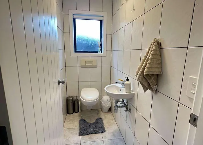 Vakantiehuis Group Escape In Sleeps 11 Bath & Views