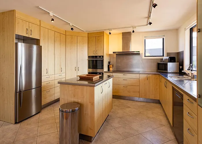 Group Escape In Sleeps 11 Bath & Views Vakantiehuis Wanaka