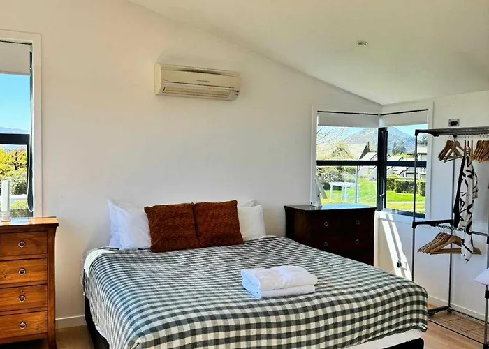 Vakantiehuis Group Escape In Sleeps 11 Bath & Views Wanaka