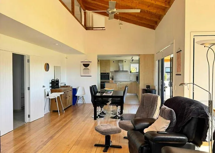 Group Escape In Sleeps 11 Bath & Views Vakantiehuis Wanaka
